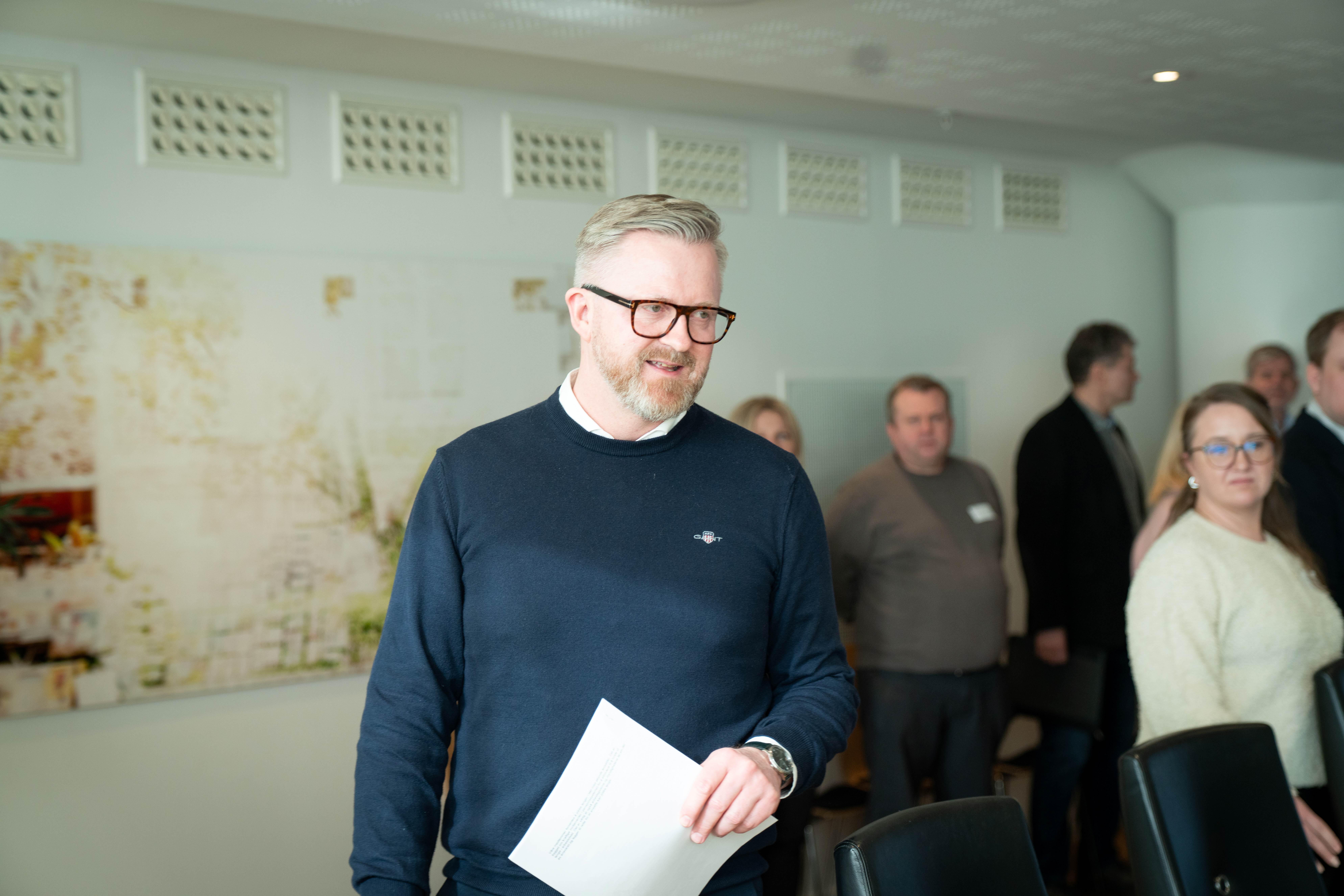 YS leder Hans-Erik Skjæggerud i forhandlingene med NHO