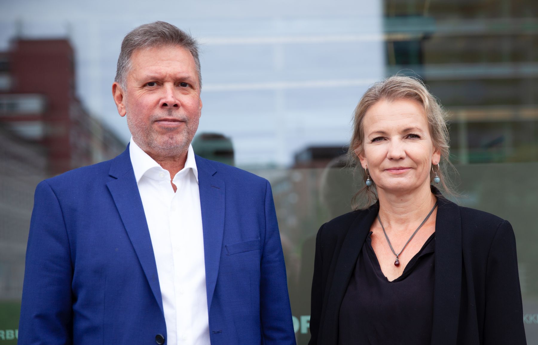 Forbundsleder i Yrkestrafikkforbundet Jim Klungnes og forhandlingsleder i Yrkestrafikkforbundet Linda Jæger. Foto: Kåre Sponberg